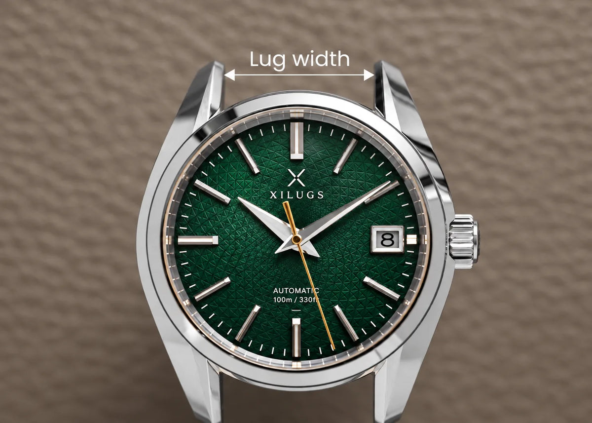 A watch case seen from above with no strap fitted, an arrow across the gap between the two lugs marking the lug width.